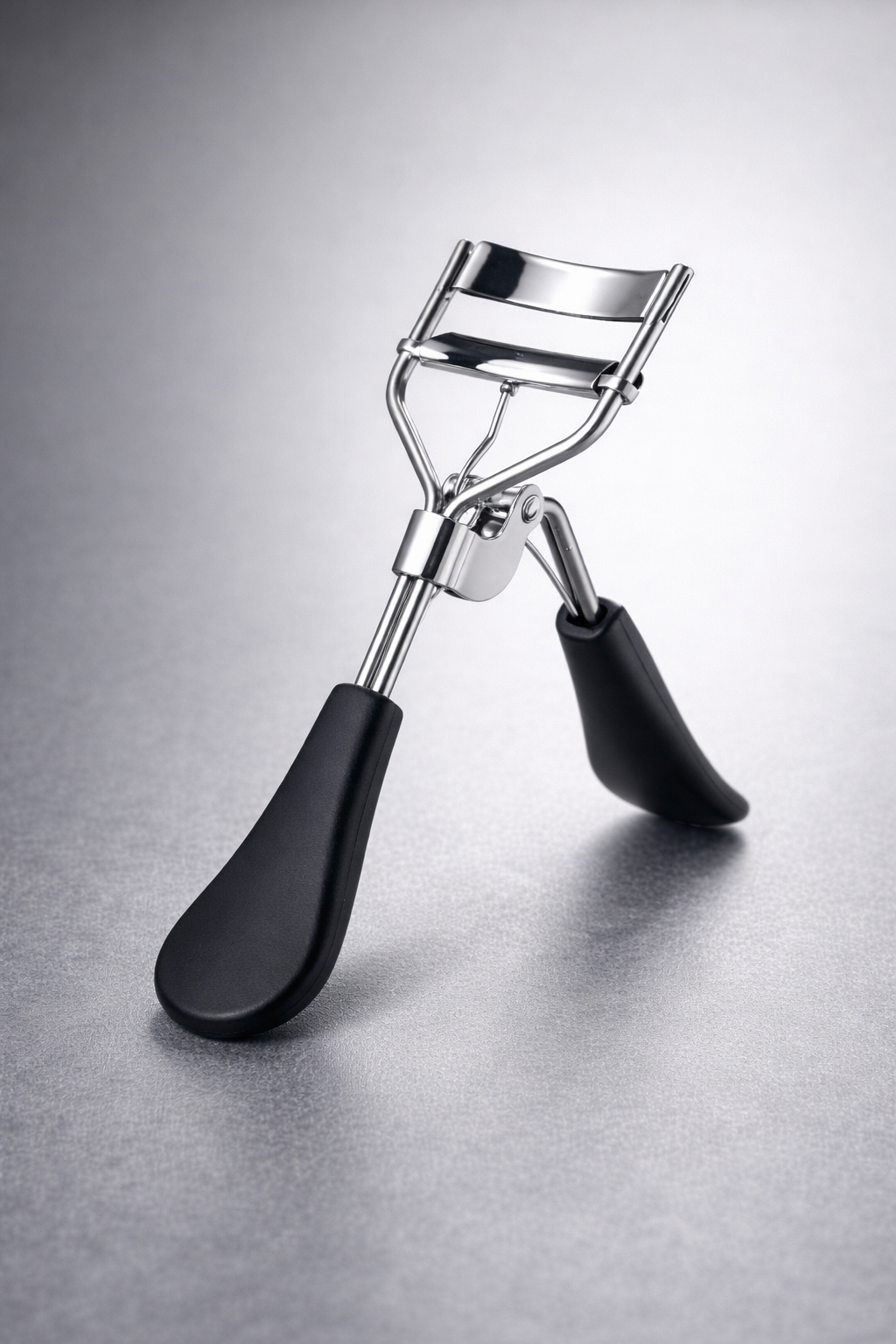 Ultra-Smooth Instant Lash Curler